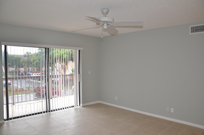 3402 Gardens E Dr in Palm Beach Gardens, FL - Building Photo - Building Photo