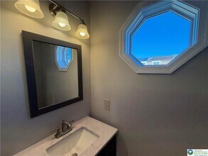 350 Moty Dr in Alburtis, PA - Foto de edificio - Building Photo