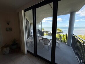 1800 Atlantic Blvd, Unit 302A in Key West, FL - Foto de edificio - Building Photo