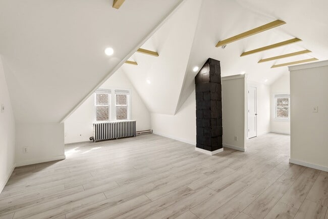 3372 N Downer Ave in Milwaukee, WI - Building Photo - Building Photo