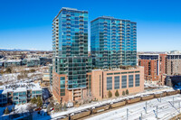 Glass House Condominiums in Denver, CO - Foto de edificio - Building Photo