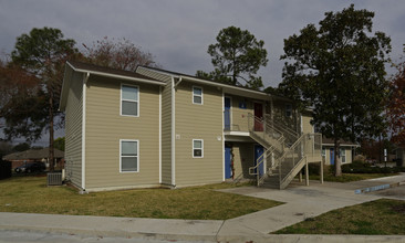 Katherine Square Apartments in Port Allen, LA - Building Photo - Building Photo