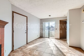 1825 Kendall St in Lakewood, CO - Building Photo - Building Photo