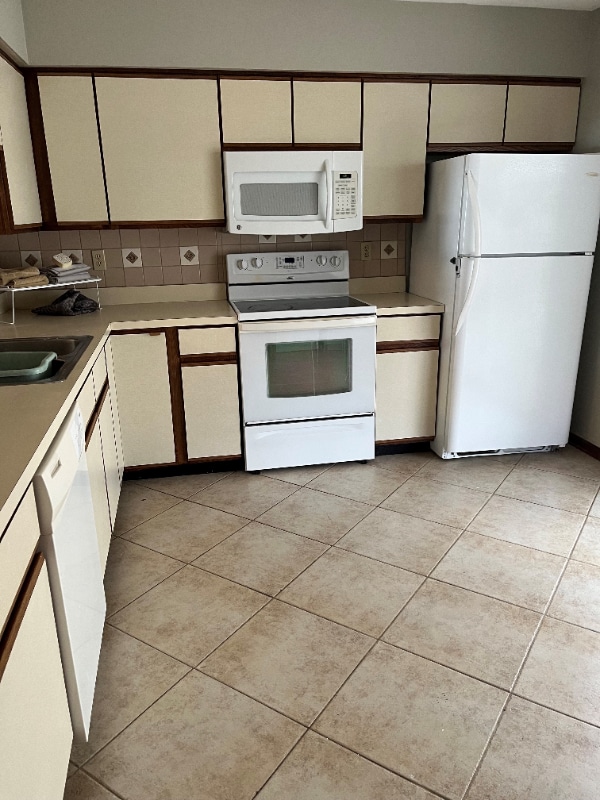 property at 289 Nottingham Pl