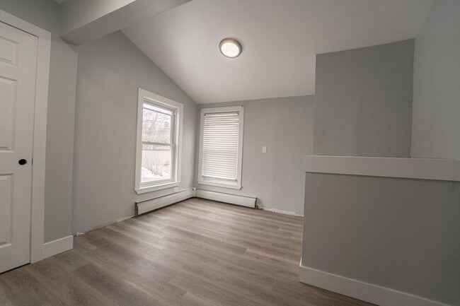 41 Hobson Ave in Saint James, NY - Building Photo - Building Photo