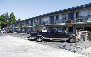 1760 Diane Ct in Concord, CA - Foto de edificio - Building Photo