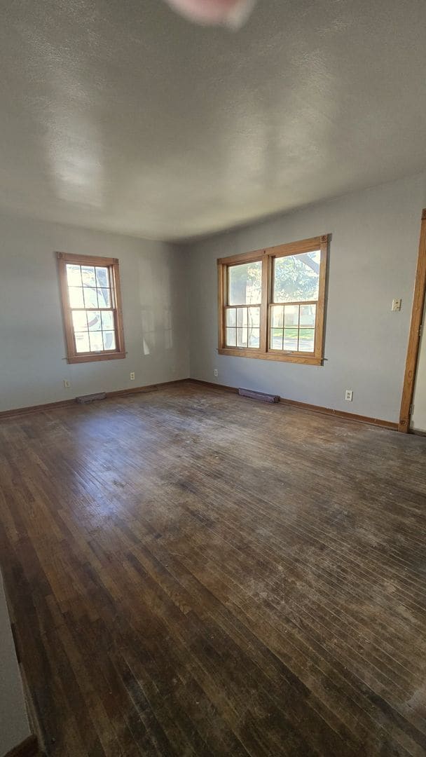 property at 836 Knoll Ave