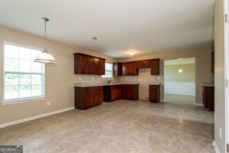 5563 Martin Ct in Ellenwood, GA - Building Photo - Building Photo
