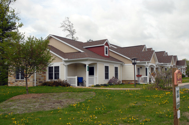 Wisteria Commons in Cresco, PA - Building Photo - Building Photo