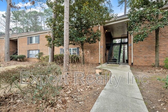 property at 2076 Montreat Cir