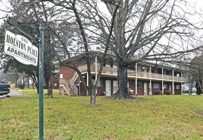 Holston Place Apartments in Knoxville, TN - Foto de edificio - Building Photo