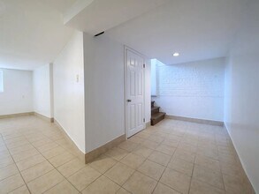 4324 W Parker Ave, Unit Garden unit in Chicago, IL - Building Photo - Building Photo