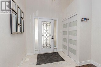 897 Bancroft Dr in Mississauga, ON - Building Photo - Building Photo