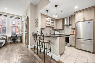 83 Washington St, Unit 2F in Norwalk, CT - Building Photo