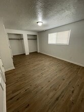 3380 SE 1st St in Gresham, OR - Building Photo - Building Photo