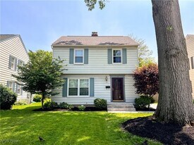 2473 17th St in Cuyahoga Falls, OH - Building Photo