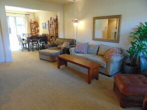 676 SW Trillium Creek Ter in Portland, OR - Building Photo - Building Photo