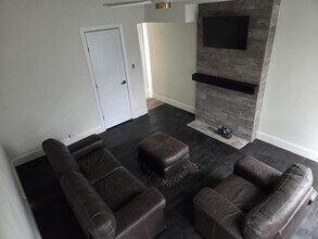 474 Dayton St, Unit Apt #2 in Cincinnati, OH - Building Photo - Building Photo