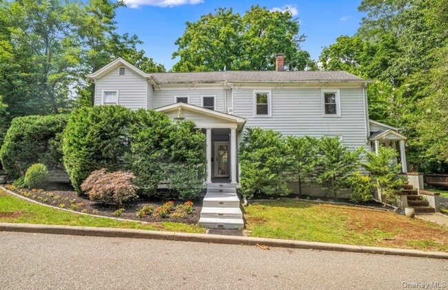 property at 4 Potters Ct