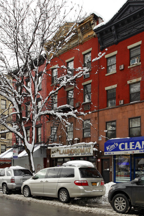 97 Avenue A in New York, NY - Foto de edificio