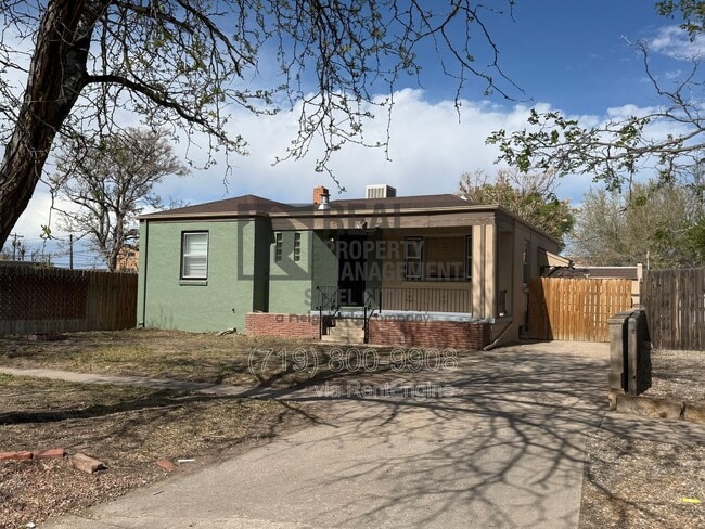 property at 909 W Evans Ave