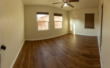 9320 Rose St in Bellflower, CA - Building Photo - Building Photo