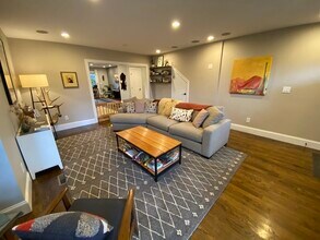 15 Oakdale St, Unit 1 in Boston, MA - Building Photo - Building Photo