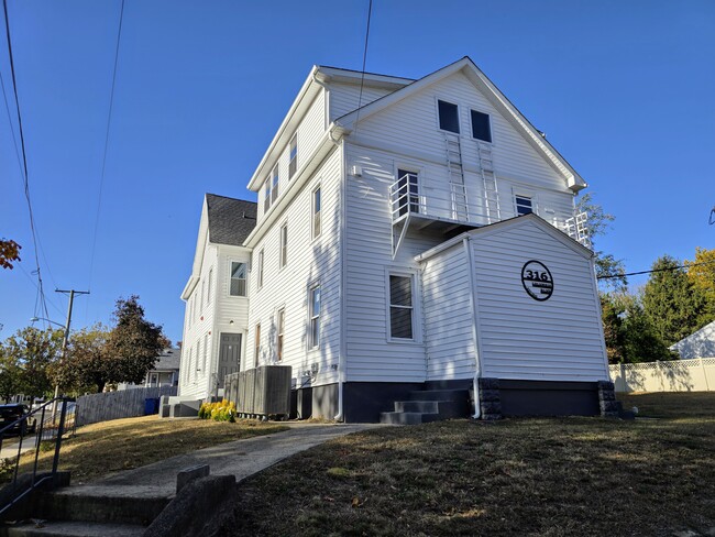 316 Columbia Blvd, Unit 2 in National Park, NJ - Building Photo - Building Photo