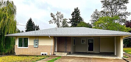 405 NE Denver St-Unit -A in Albany, OR - Building Photo - Building Photo