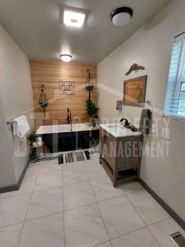 510 Chisholm Trail in Forsyth, MO - Building Photo - Building Photo