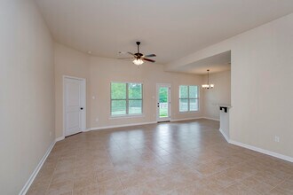 42228 Marblestone Ave in Prairieville, LA - Building Photo - Building Photo