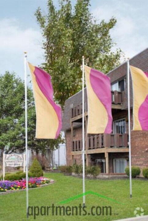 20-32 Church St in Amelia, OH - Building Photo