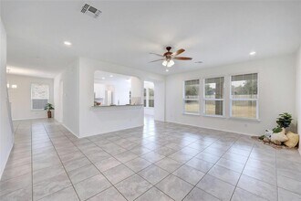 1929 Stinnett Dr in Leander, TX - Building Photo - Building Photo