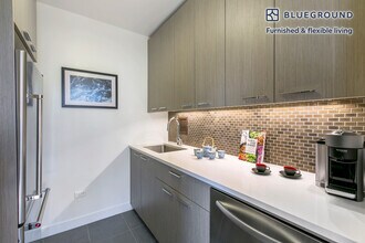 105 Duane St, Unit FL10-ID68 in New York, NY - Building Photo - Building Photo