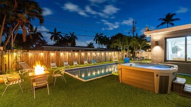 1024 NE 4th St in Hallandale Beach, FL - Building Photo - Building Photo