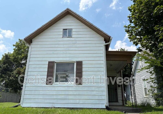 property at 1132 Grant Ave