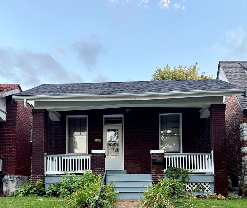 5428 Nottingham Ave in St. Louis, MO - Building Photo