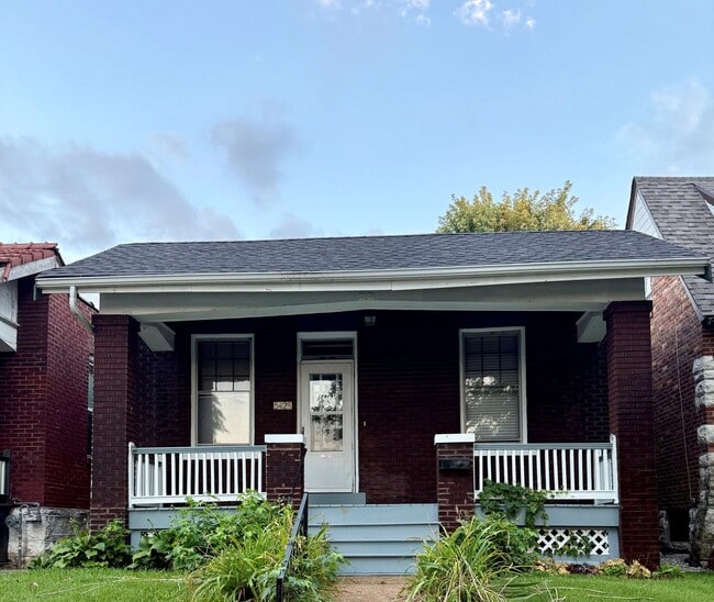 property at 5428 Nottingham Ave