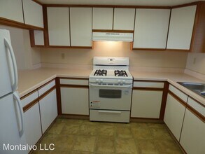 4484 Montalvo St in San Diego, CA - Foto de edificio - Building Photo