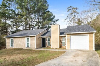 2564 Snake Ct in Ellenwood, GA - Building Photo - Building Photo
