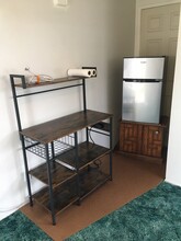 1310 Stevely Ave, Unit studio in Long Beach, CA - Building Photo - Building Photo