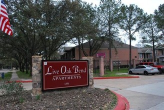 Live Oak Bend in Houston, TX - Building Photo - Building Photo