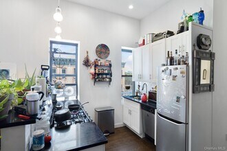 880 Wyckoff Ave in New York, NY - Building Photo - Building Photo