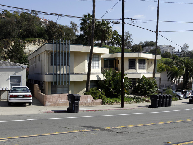 3525 Reynard Way in San Diego, CA - Foto de edificio - Building Photo