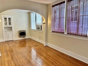 7726 S Claiborne Ave, Unit A in New Orleans, LA - Building Photo - Building Photo