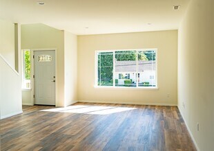 2332 S Ferry St in Tacoma, WA - Building Photo - Building Photo