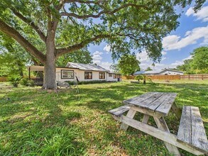 348 Gordon Ave in Waverly, FL - Building Photo - Building Photo