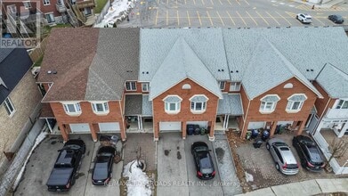 38 Jinnah Ct in Toronto, ON - Building Photo - Building Photo