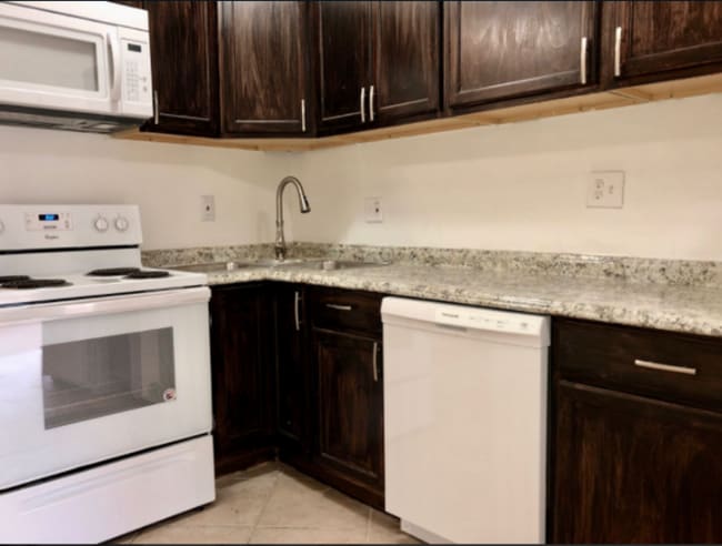 5001 Tholozan Ave in St. Louis, MO - Foto de edificio - Building Photo