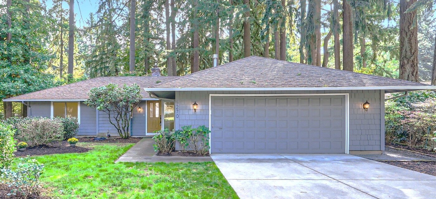 5270 Red Leaf St in Lake Oswego, OR - Building Photo